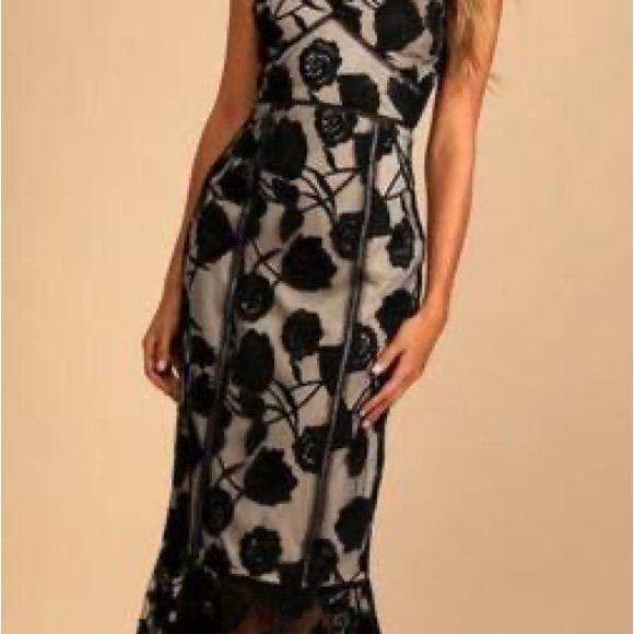 Lulu’s Navy Alluring Dream Maxi Formal Dress Sz M NWT - Picture 2 of 12